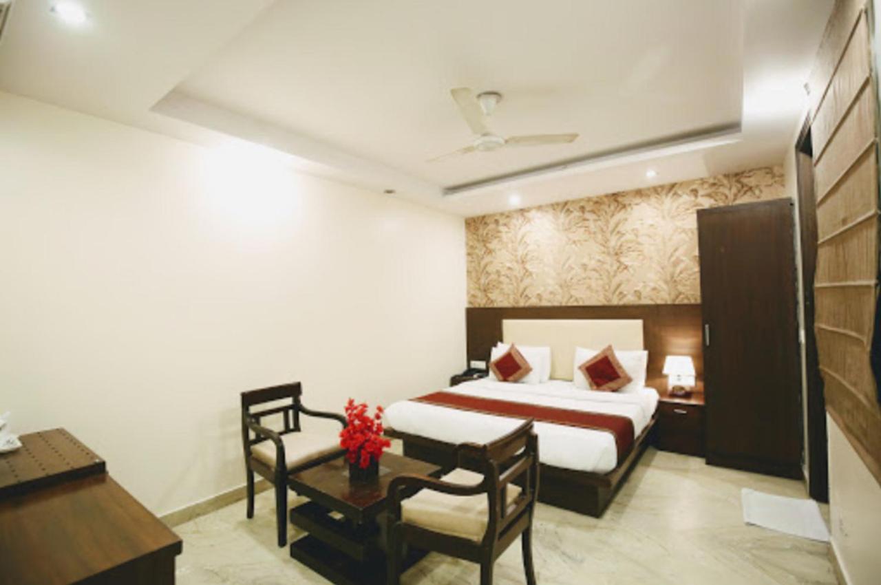 Hotel Paradise Inn-A Boutique Hotel Delhi Ню Делхи Екстериор снимка
